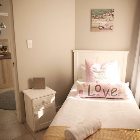 Mari-Amor Self-Catering Apartments Mossel Bay Extérieur photo