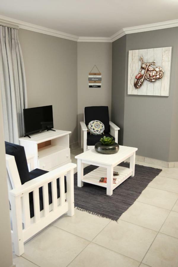 Mari-Amor Self-Catering Apartments Mossel Bay Extérieur photo